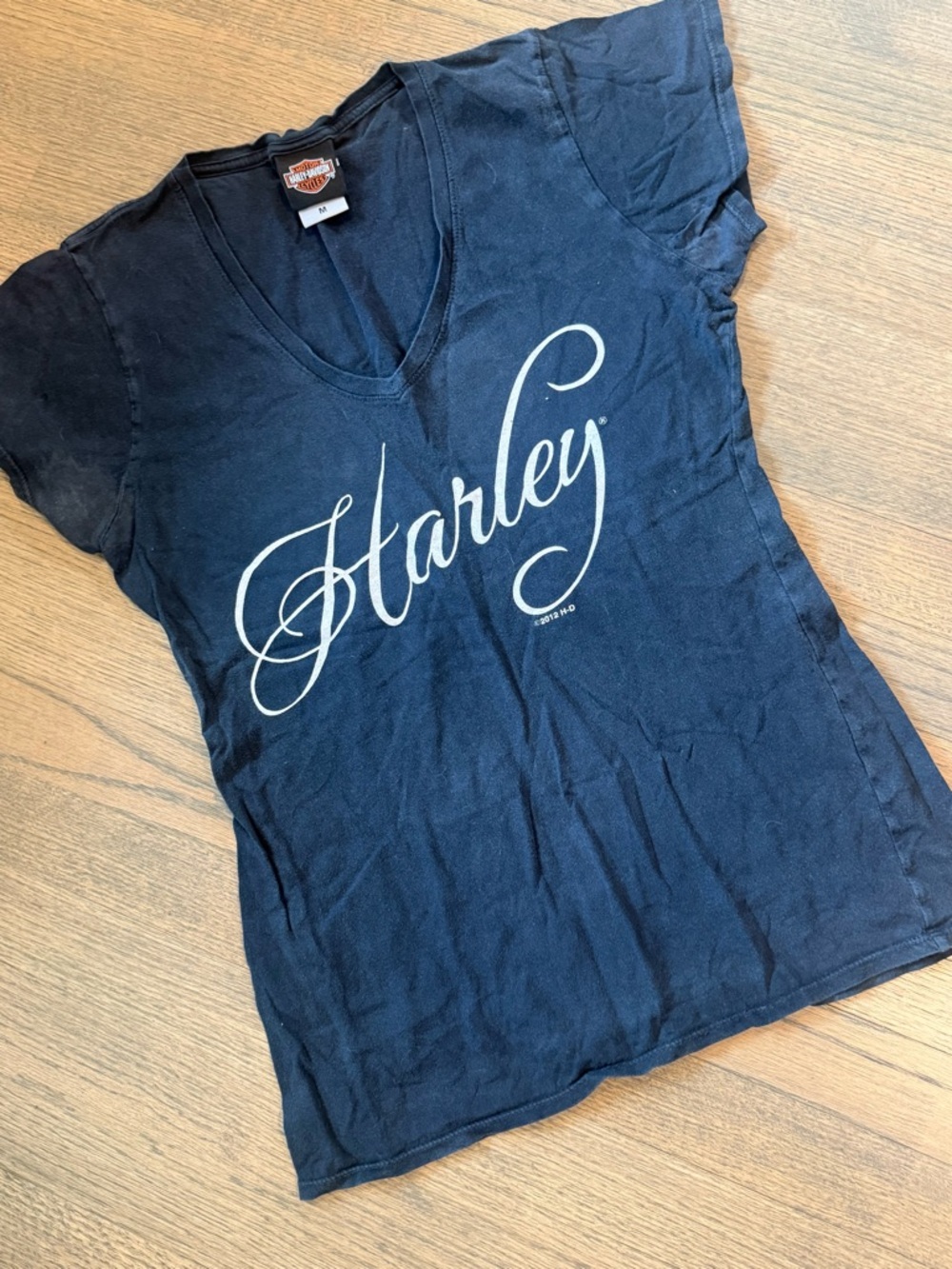 Harley-Davidson Black and White Script Logo V-Neck Shirt: Size Medium